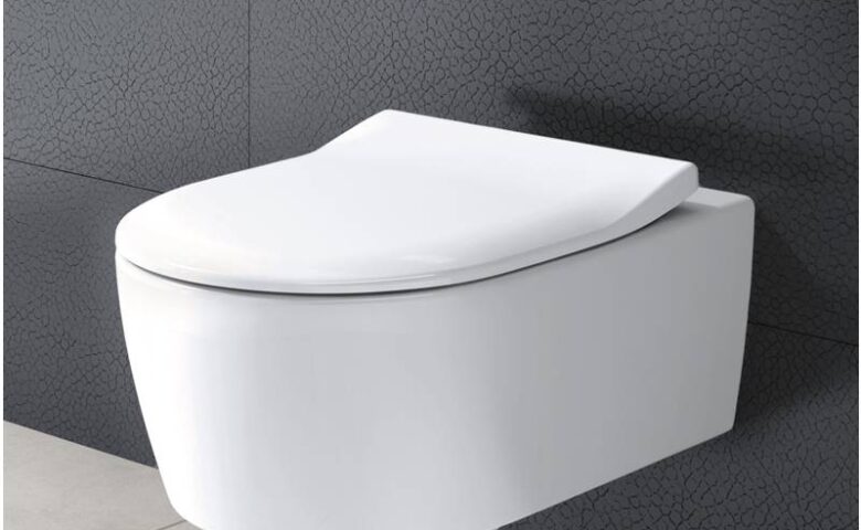 Конзолна тоалетна AVENTO в комплект със седалка с капак5656RS01 на Villeroy & Boch. Висяща тоалетна чиния с технология DirectFlush. Произведено в Германия.
